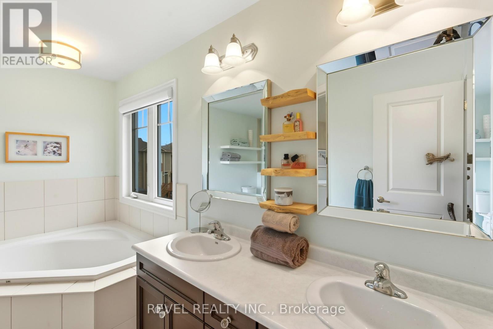 390 Gosford Crescent, Milton, Ontario  L9T 8G2 - Photo 26 - W12452479
