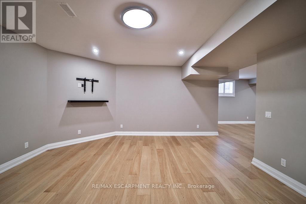 6121 Guelph Line, Burlington, Ontario  L7P 0A6 - Photo 20 - W12452491
