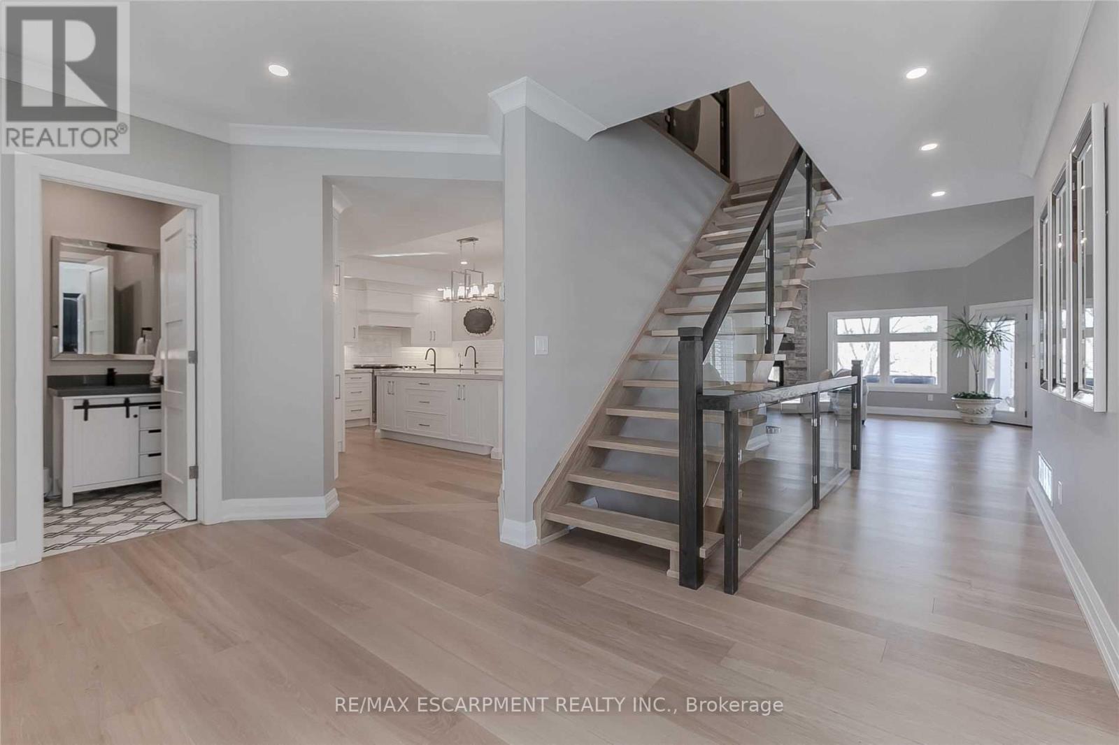 6121 Guelph Line, Burlington, Ontario  L7P 0A6 - Photo 9 - W12452491