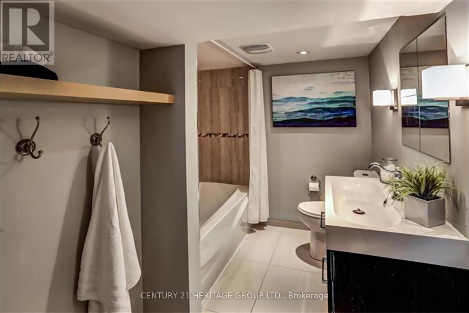 Lower - 38 Ellins Avenue, Toronto, Ontario  M6N 2A5 - Photo 5 - W12452506