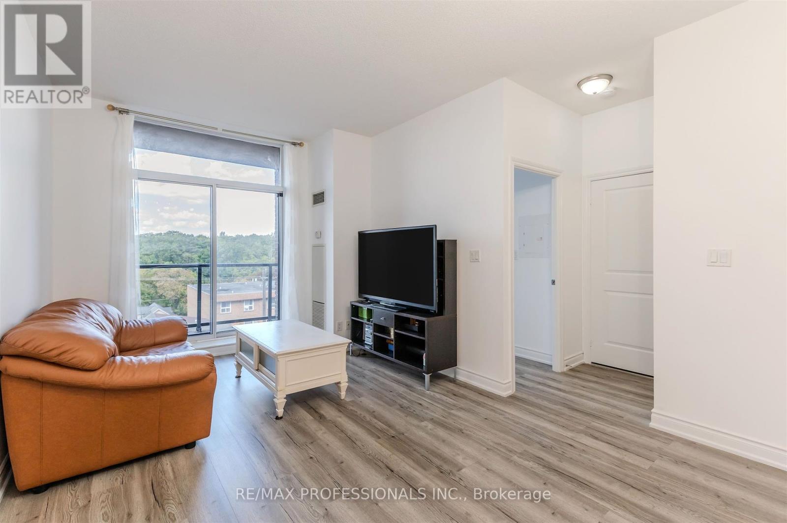507 - 25 Earlington Avenue, Toronto, Ontario  M8X 3A3 - Photo 12 - W12452516