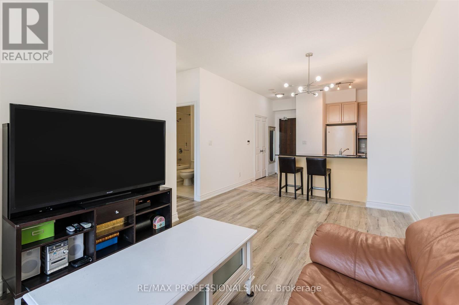 507 - 25 Earlington Avenue, Toronto, Ontario  M8X 3A3 - Photo 13 - W12452516