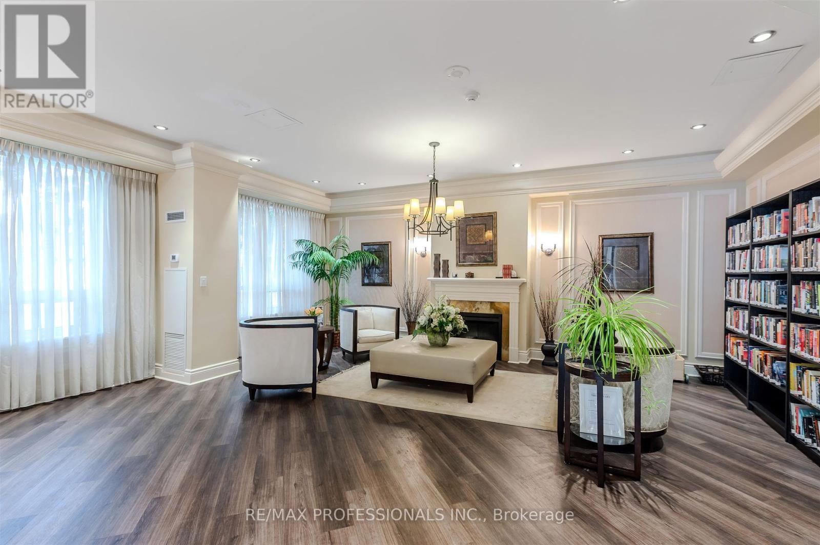 507 - 25 Earlington Avenue, Toronto, Ontario  M8X 3A3 - Photo 4 - W12452516