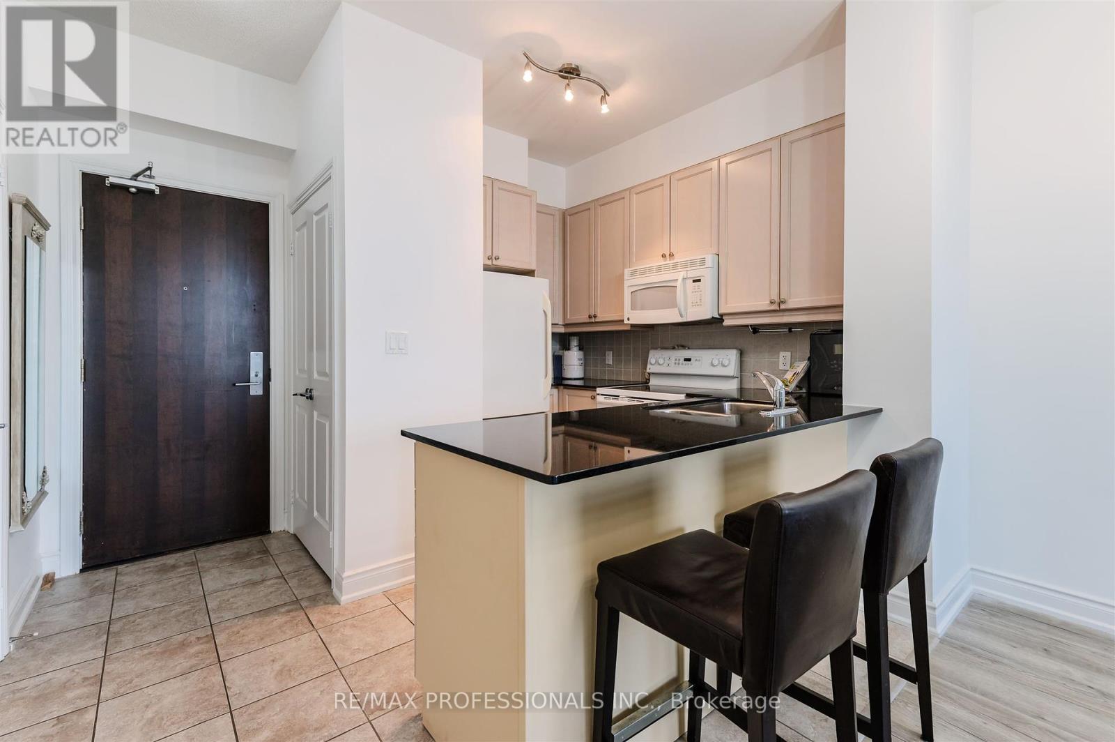 507 - 25 Earlington Avenue, Toronto, Ontario  M8X 3A3 - Photo 7 - W12452516