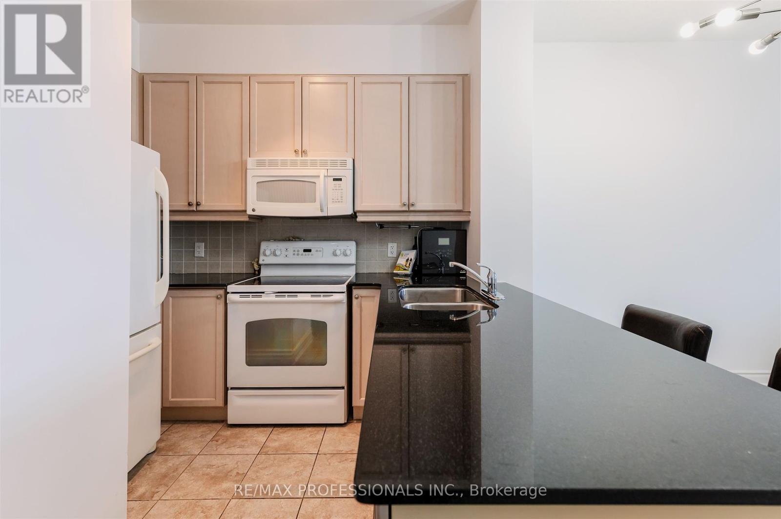 507 - 25 Earlington Avenue, Toronto, Ontario  M8X 3A3 - Photo 9 - W12452516