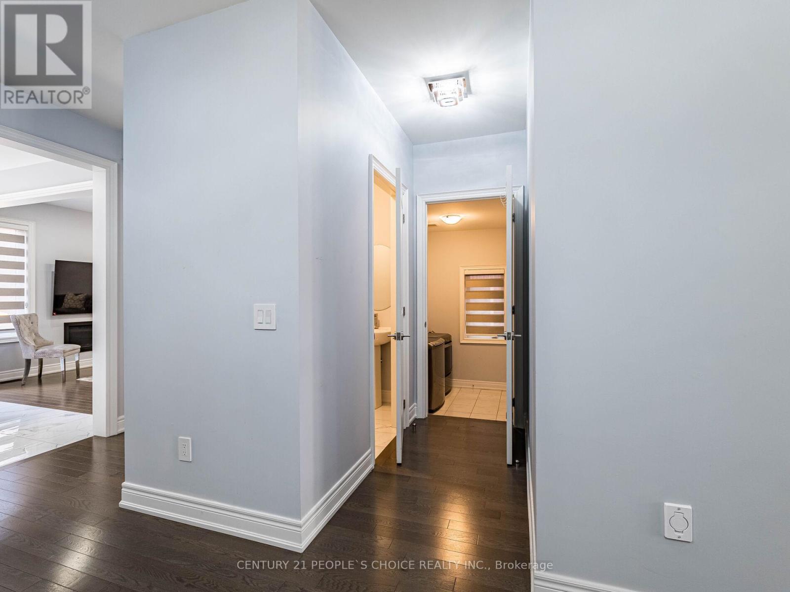 9 Sinatra Street, Brampton, Ontario  L6R 4B1 - Photo 11 - W12452561