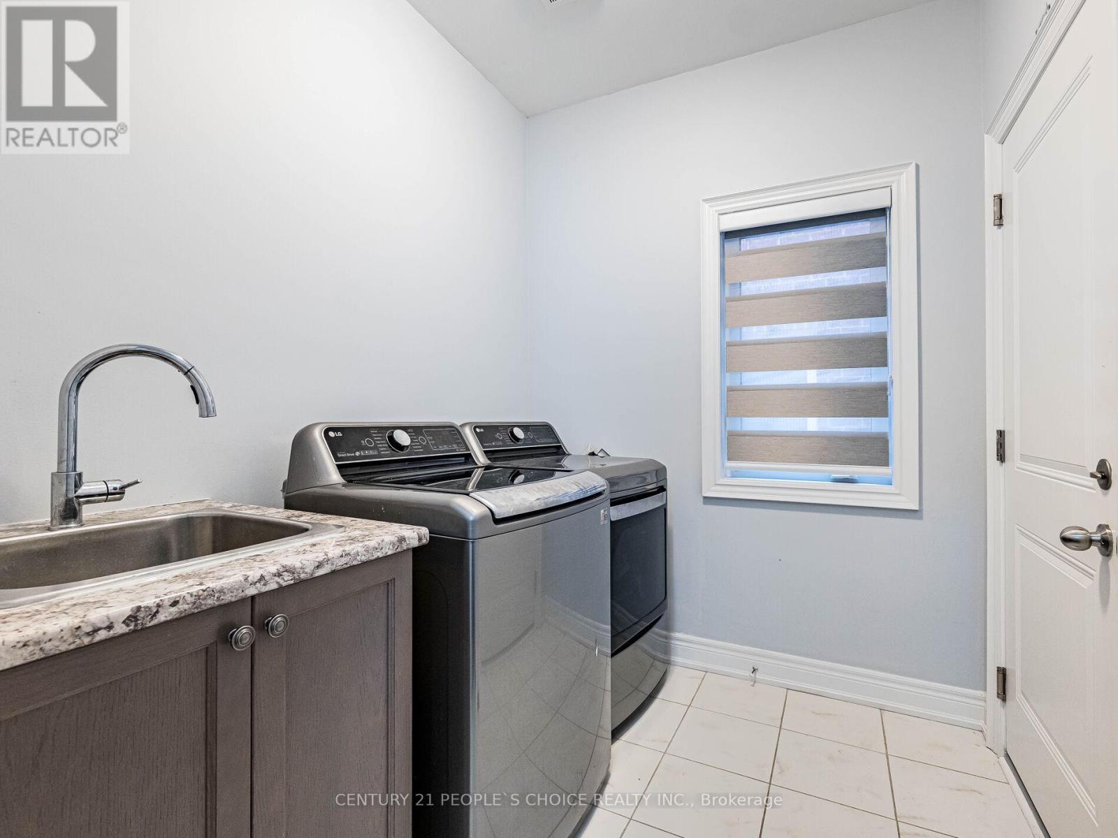 9 Sinatra Street, Brampton, Ontario  L6R 4B1 - Photo 13 - W12452561
