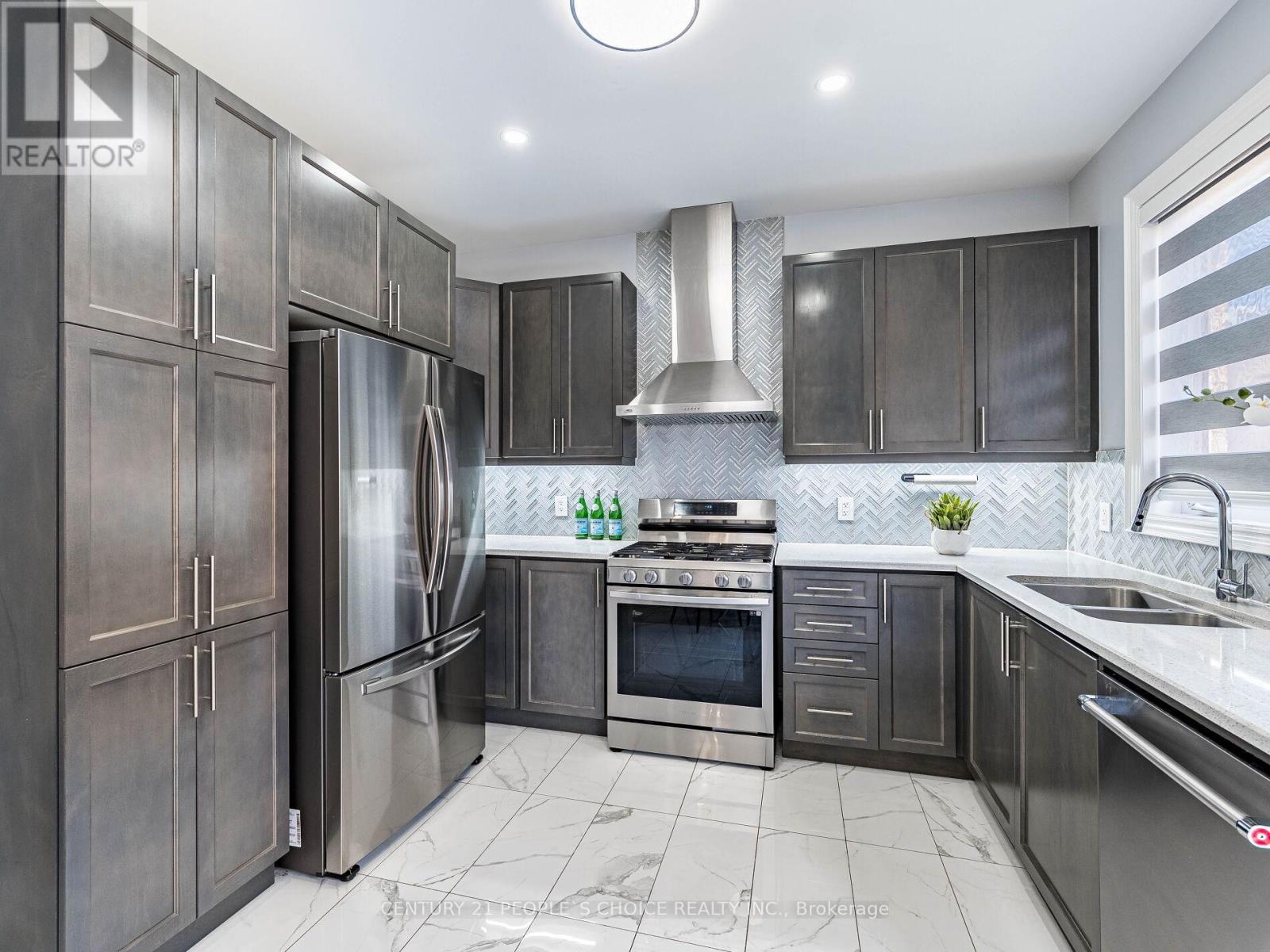 9 Sinatra Street, Brampton, Ontario  L6R 4B1 - Photo 16 - W12452561