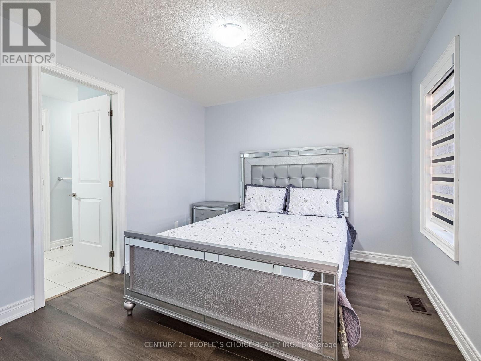 9 Sinatra Street, Brampton, Ontario  L6R 4B1 - Photo 26 - W12452561
