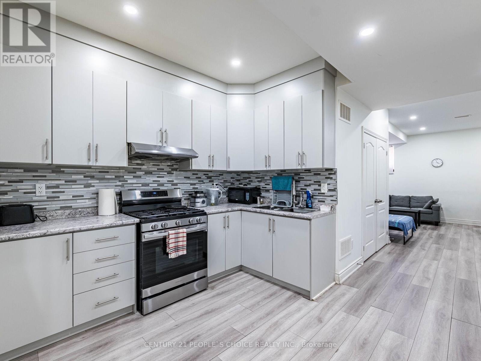9 Sinatra Street, Brampton, Ontario  L6R 4B1 - Photo 43 - W12452561