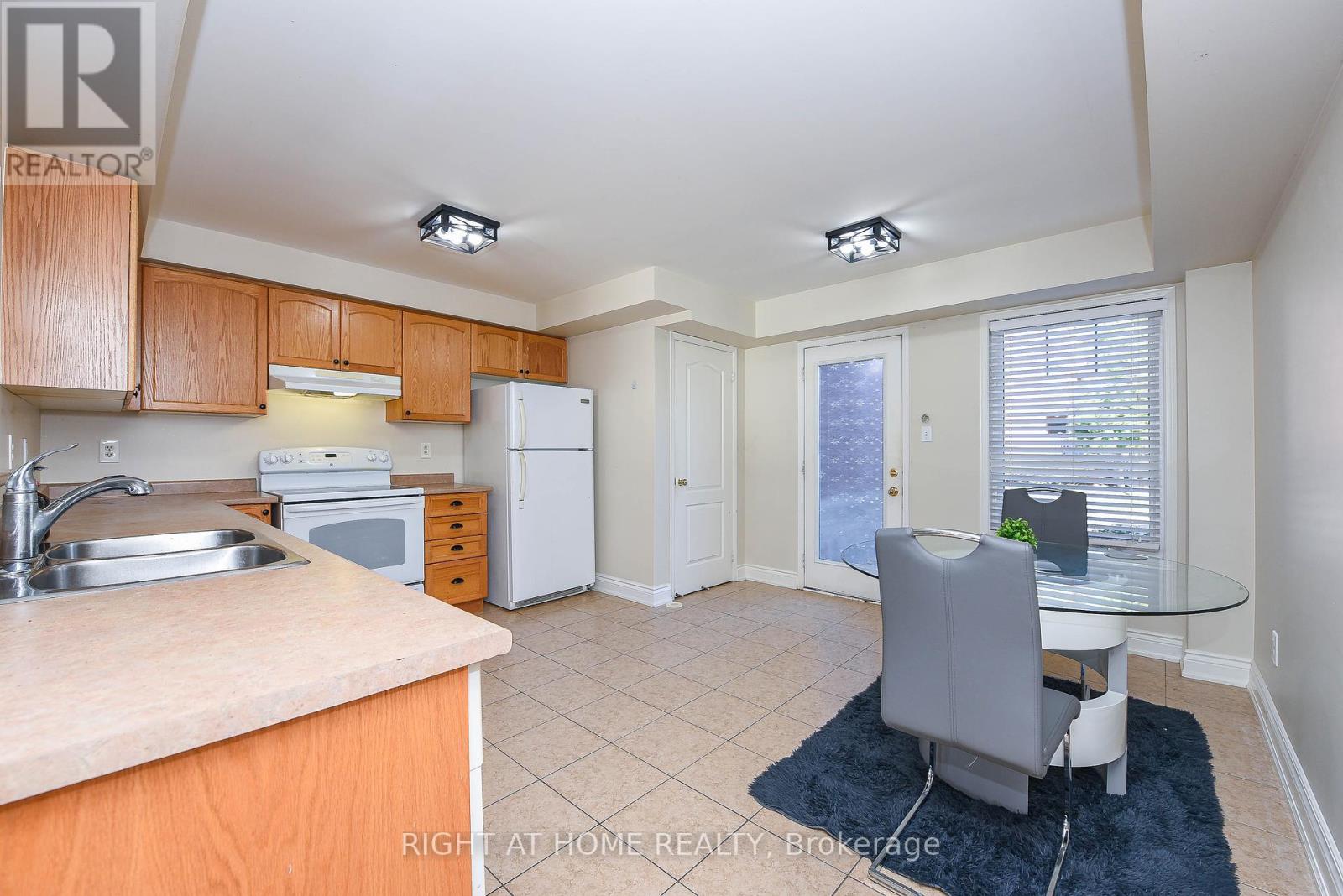 13 - 3335 Thomas Street, Mississauga, Ontario  L5M 0N7 - Photo 14 - W12452564