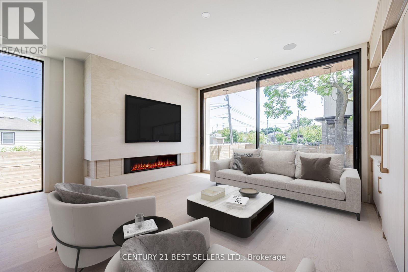 739 Ebony Avenue, Mississauga, Ontario  L5E 1V9 - Photo 8 - W12452574