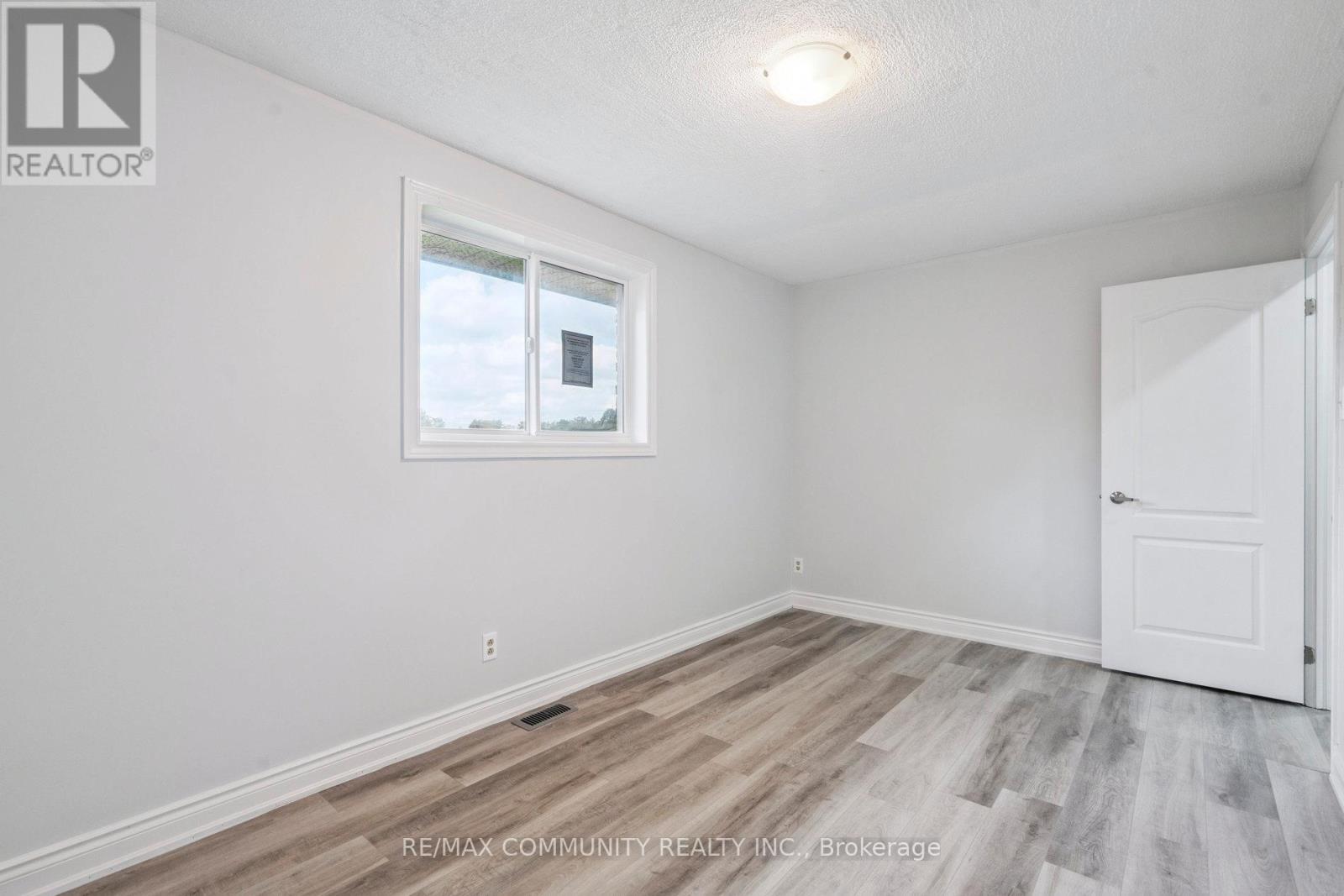 1718 Hwy 6, Hamilton, Ontario  L8N 2Z7 - Photo 15 - X12452447