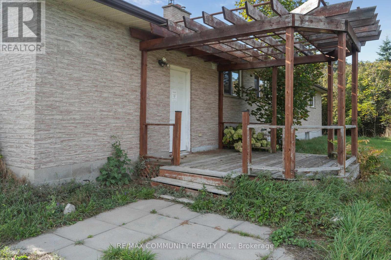 1718 Hwy 6, Hamilton, Ontario  L8N 2Z7 - Photo 5 - X12452447
