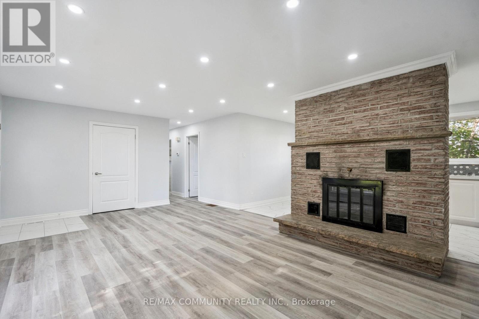 1718 Hwy 6, Hamilton, Ontario  L8N 2Z7 - Photo 9 - X12452447