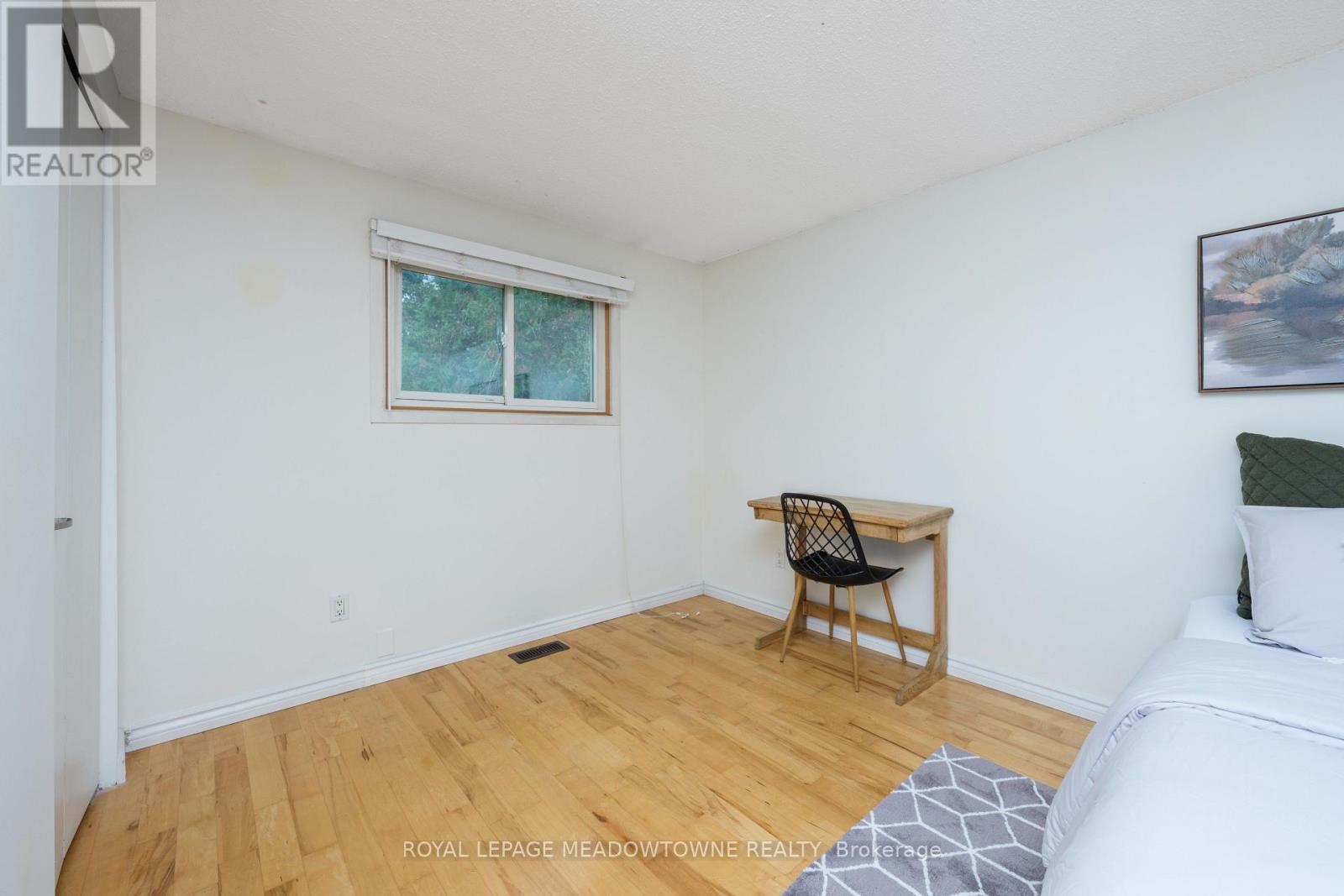 21 Briarlea Road, Guelph, Ontario  N1G 3H4 - Photo 17 - X12452478