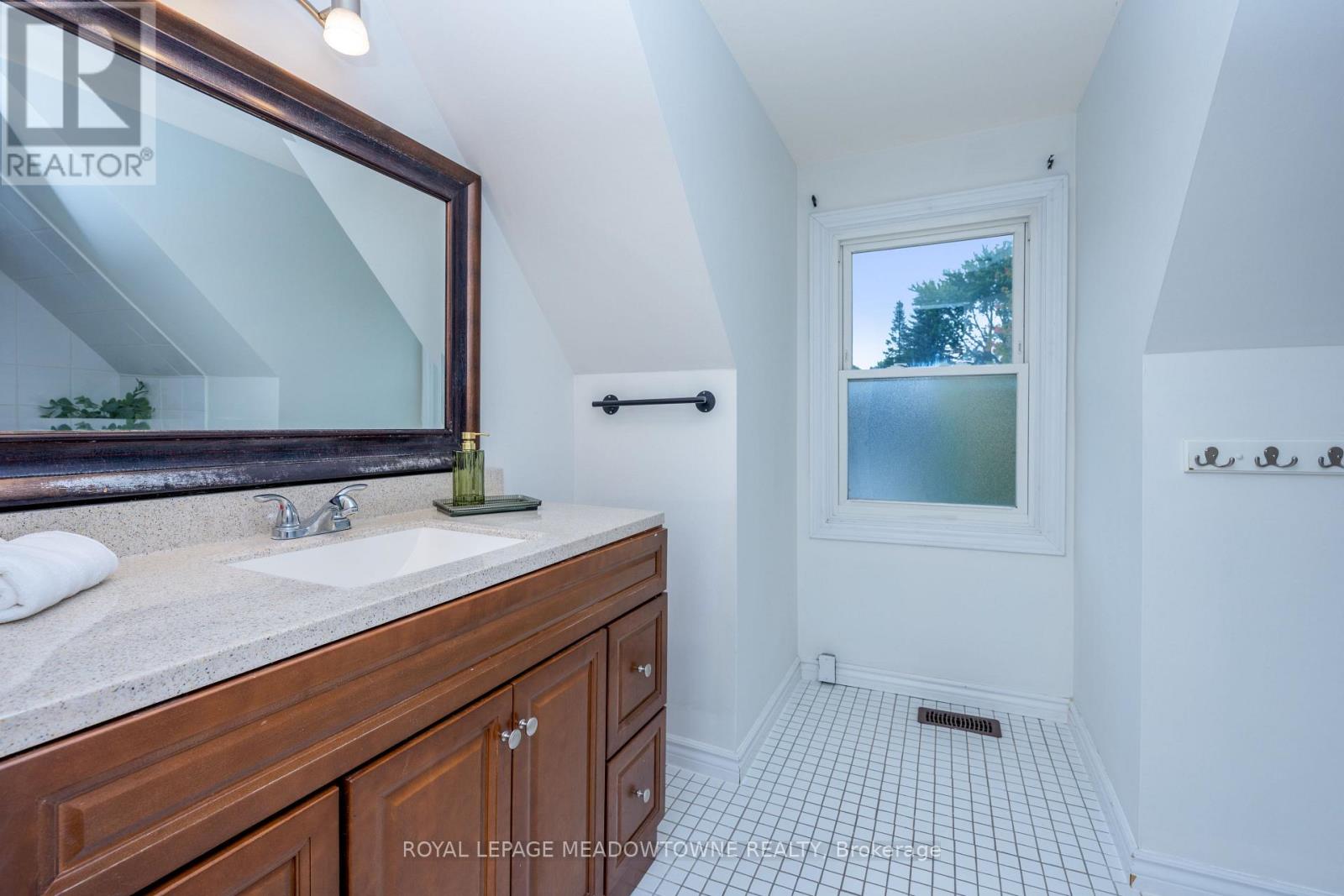 21 Briarlea Road, Guelph, Ontario  N1G 3H4 - Photo 22 - X12452478