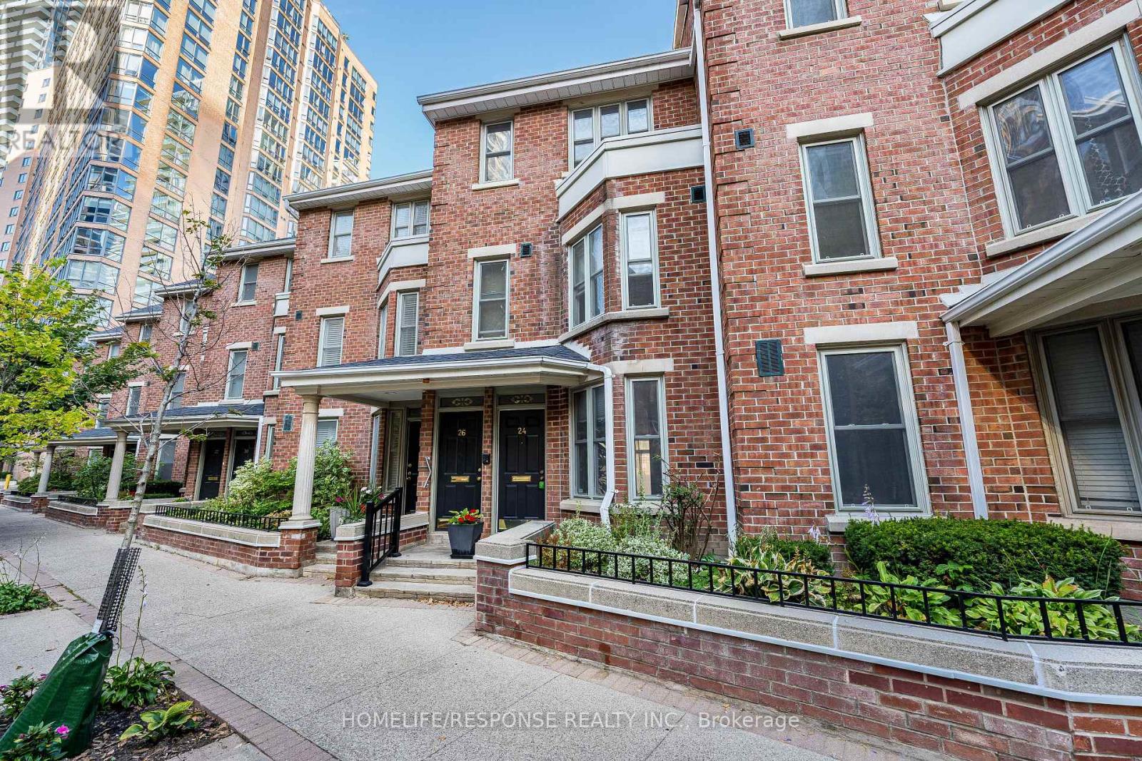24 Irwin Avenue, Toronto, Ontario  M4Y 1L2 - Photo 1 - C12452607