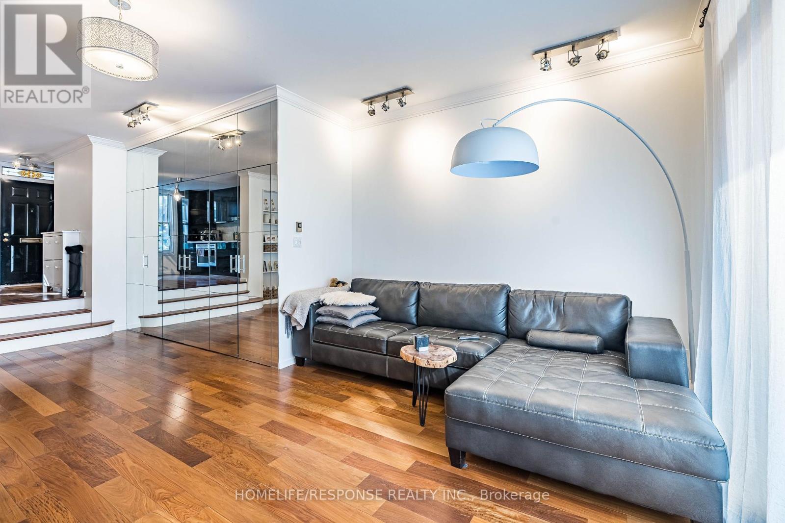 24 Irwin Avenue, Toronto, Ontario  M4Y 1L2 - Photo 17 - C12452607