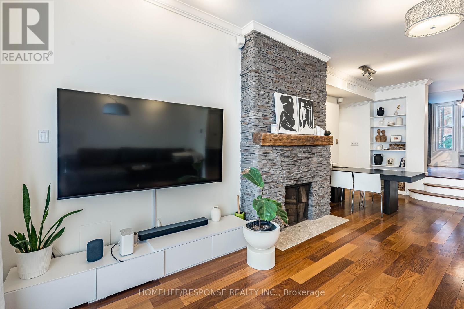 24 Irwin Avenue, Toronto, Ontario  M4Y 1L2 - Photo 18 - C12452607