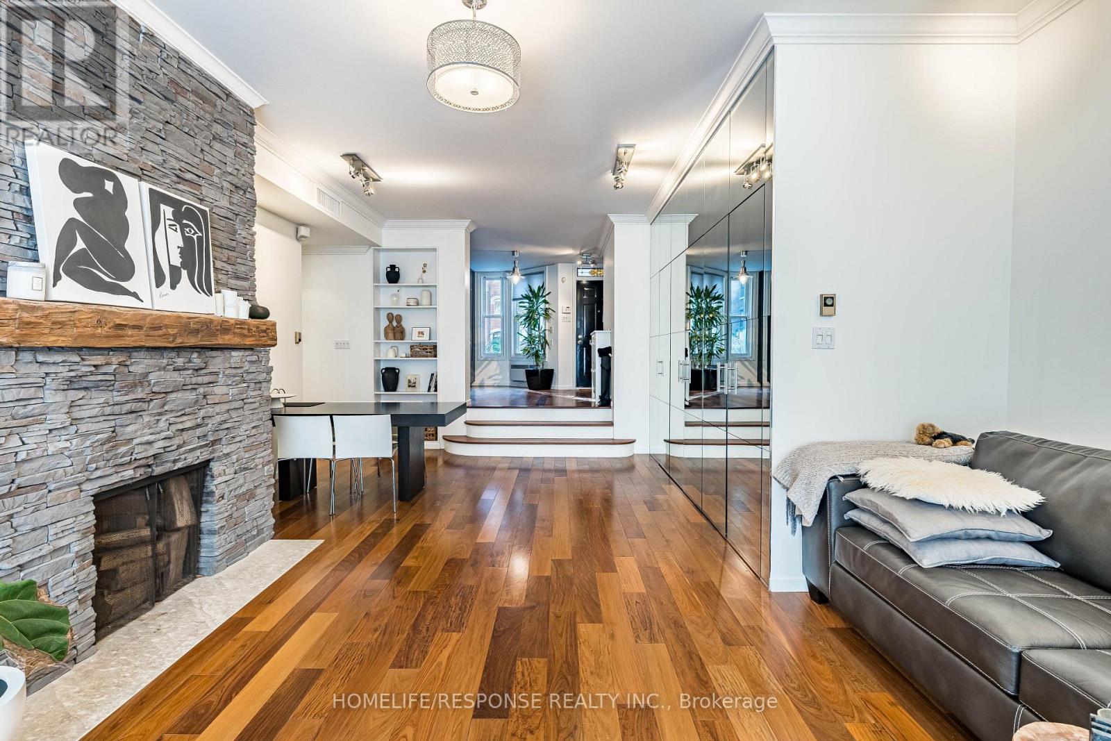 24 Irwin Avenue, Toronto, Ontario  M4Y 1L2 - Photo 19 - C12452607