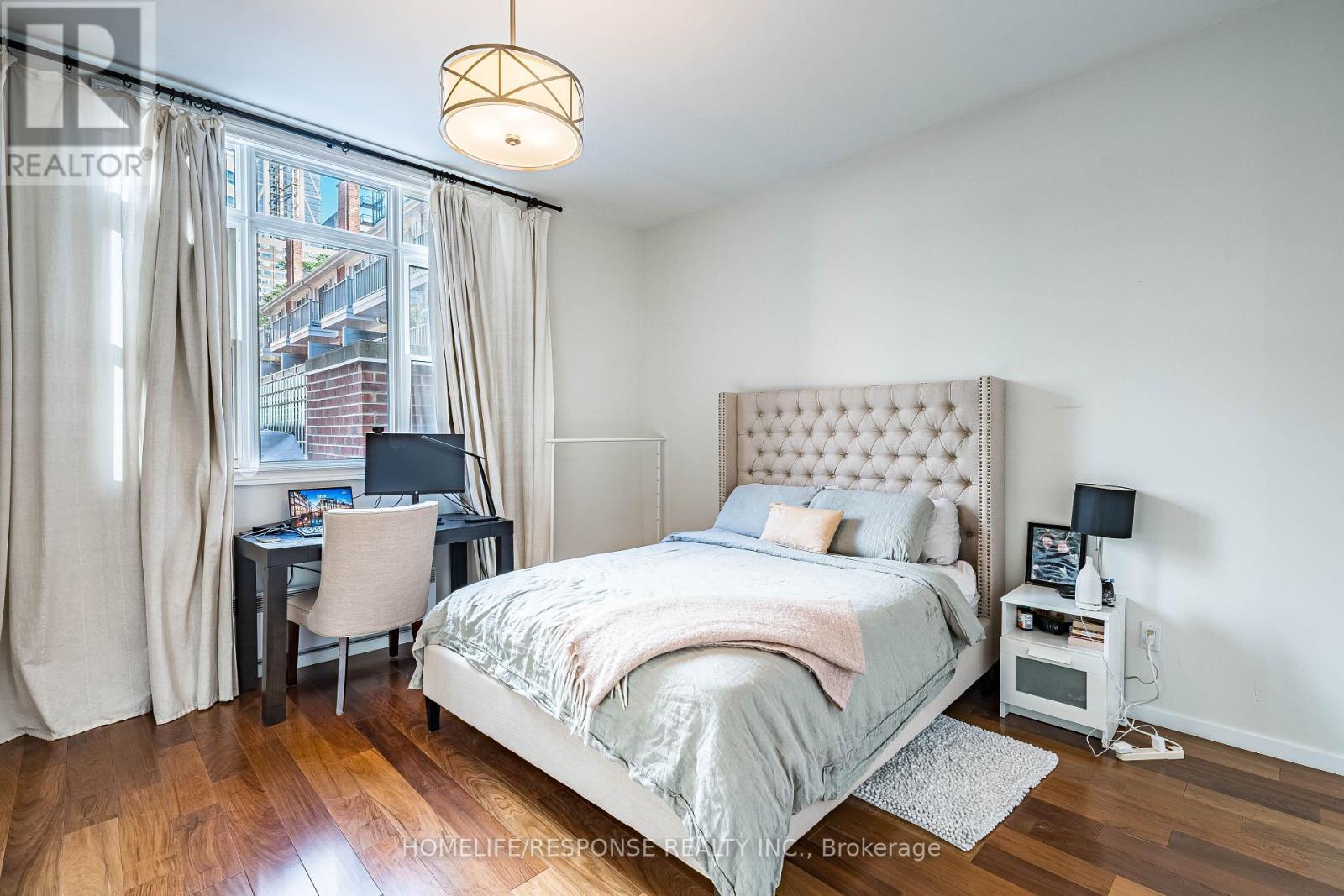 24 Irwin Avenue, Toronto, Ontario  M4Y 1L2 - Photo 21 - C12452607