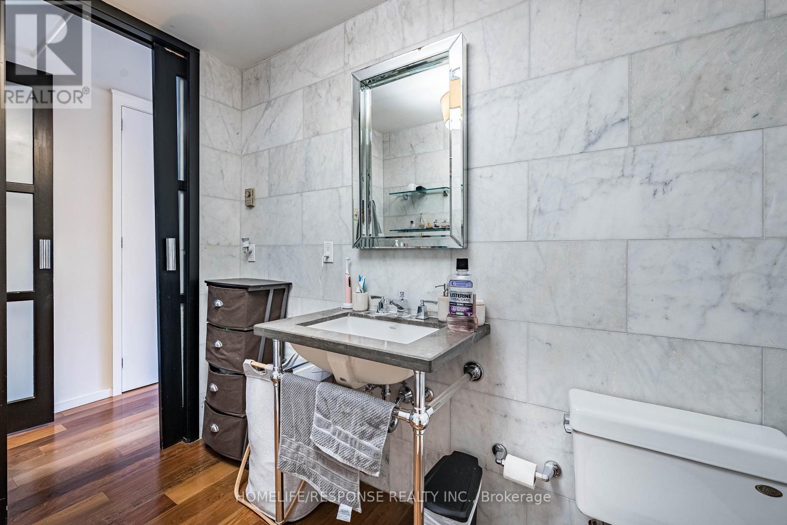 24 Irwin Avenue, Toronto, Ontario  M4Y 1L2 - Photo 28 - C12452607