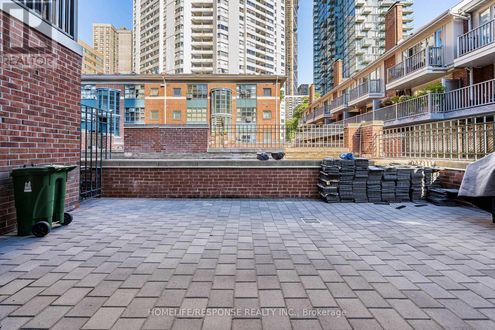 24 Irwin Avenue, Toronto, Ontario  M4Y 1L2 - Photo 36 - C12452607