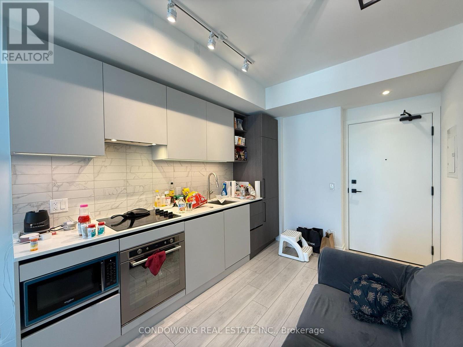 2207 - 55 Mercer Street, Toronto, Ontario  M5V 0W4 - Photo 2 - C12452625