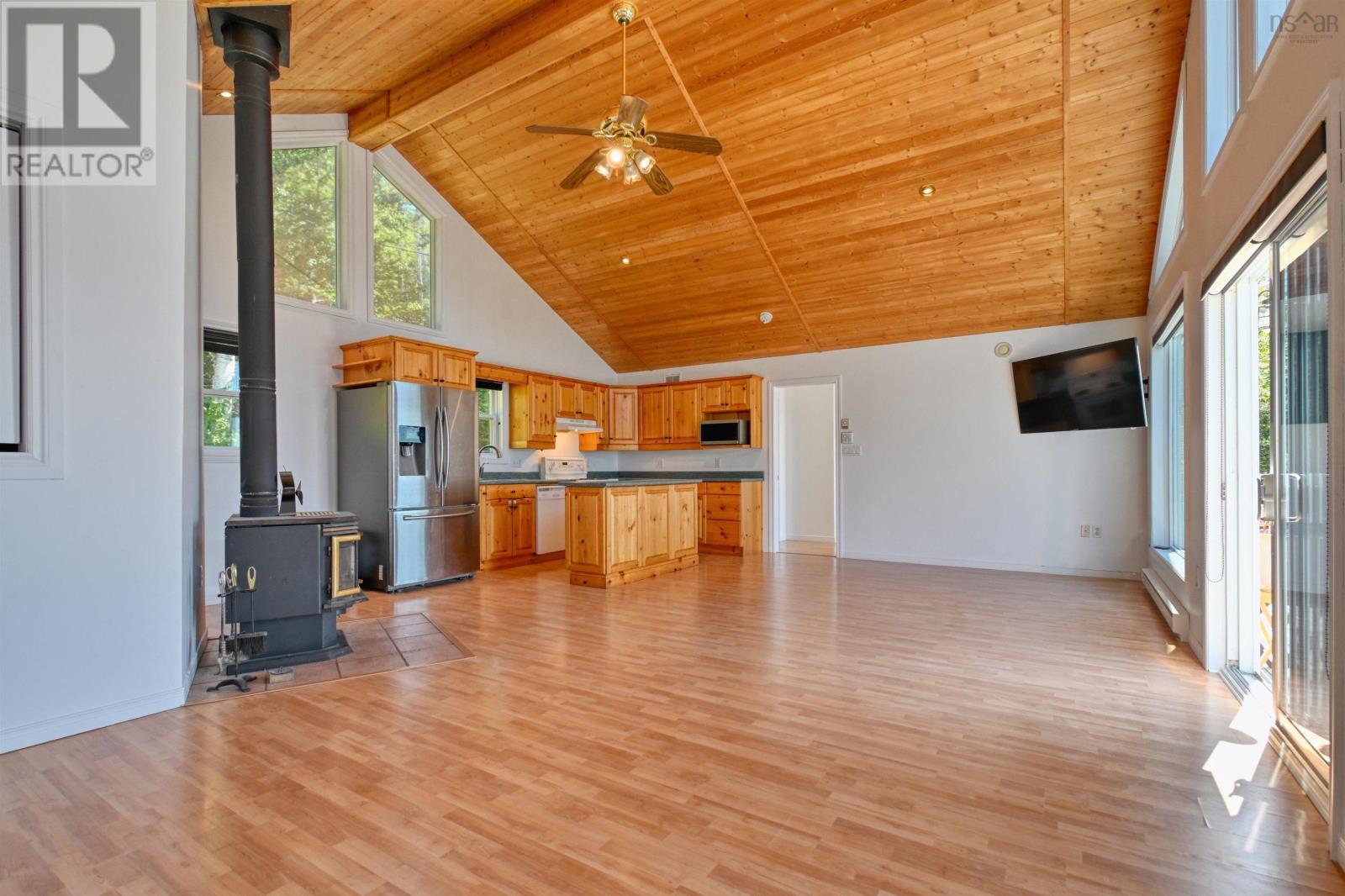 95 Lakeshore Drive W, Irish Cove, Nova Scotia  B0E 3B0 - Photo 14 - 202519838