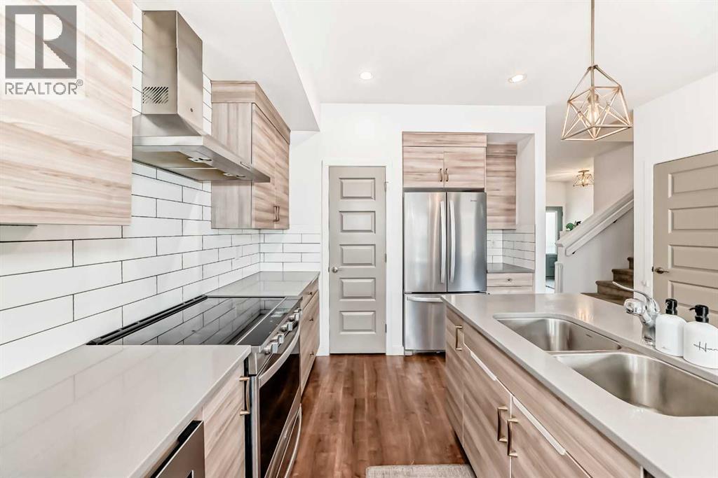 Property at 673 Aquitania Boulevard W image 5