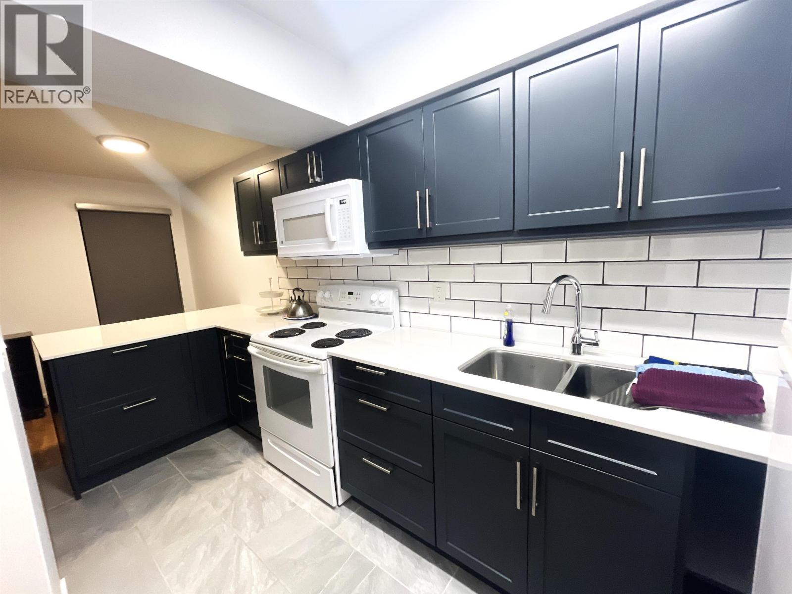 312 1215 Pacific Street, Vancouver, British Columbia  V6E 3W6 - Photo 2 - R3038973