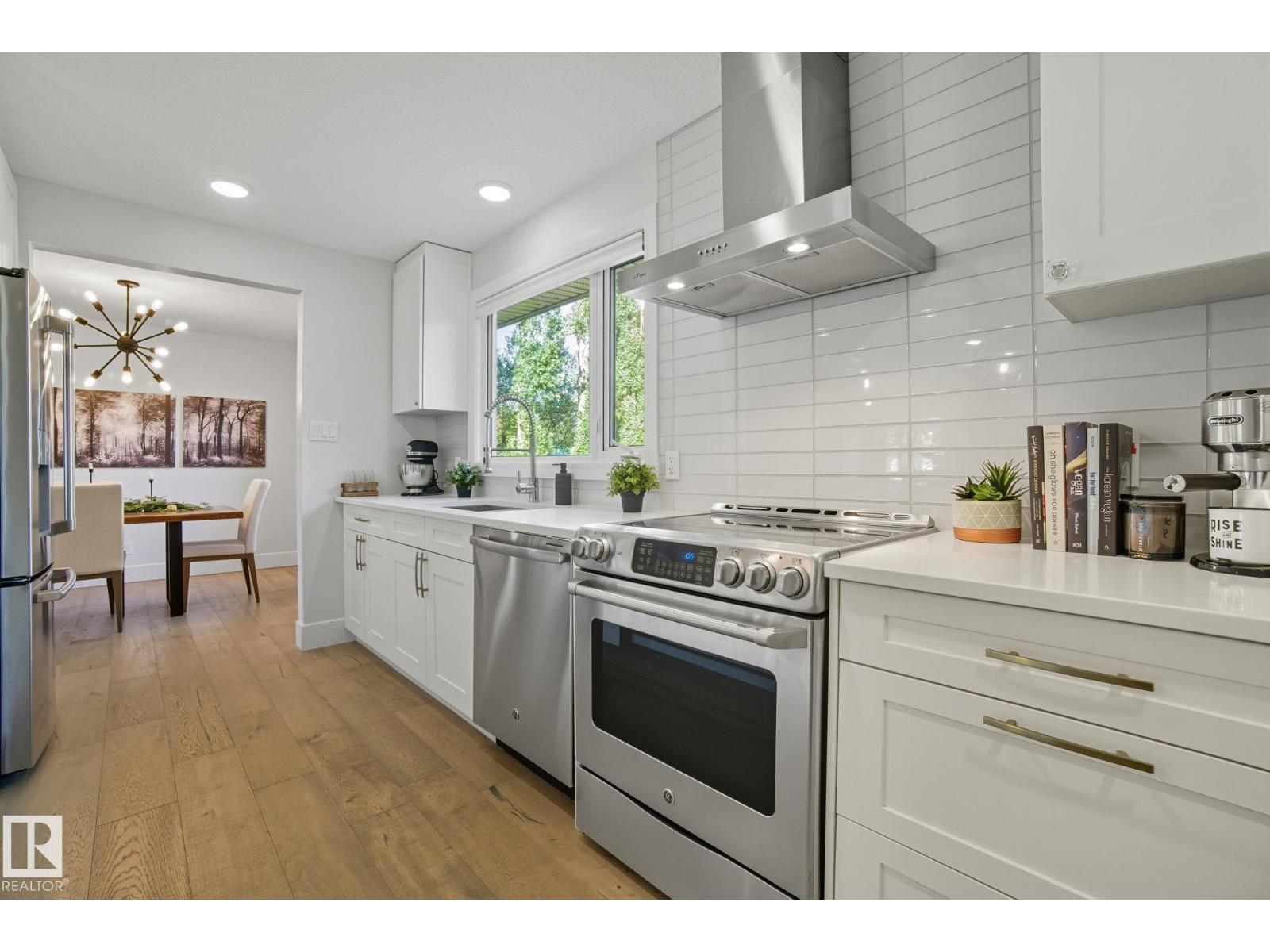 Property at 12436 LANSDOWNE DR NW image 4