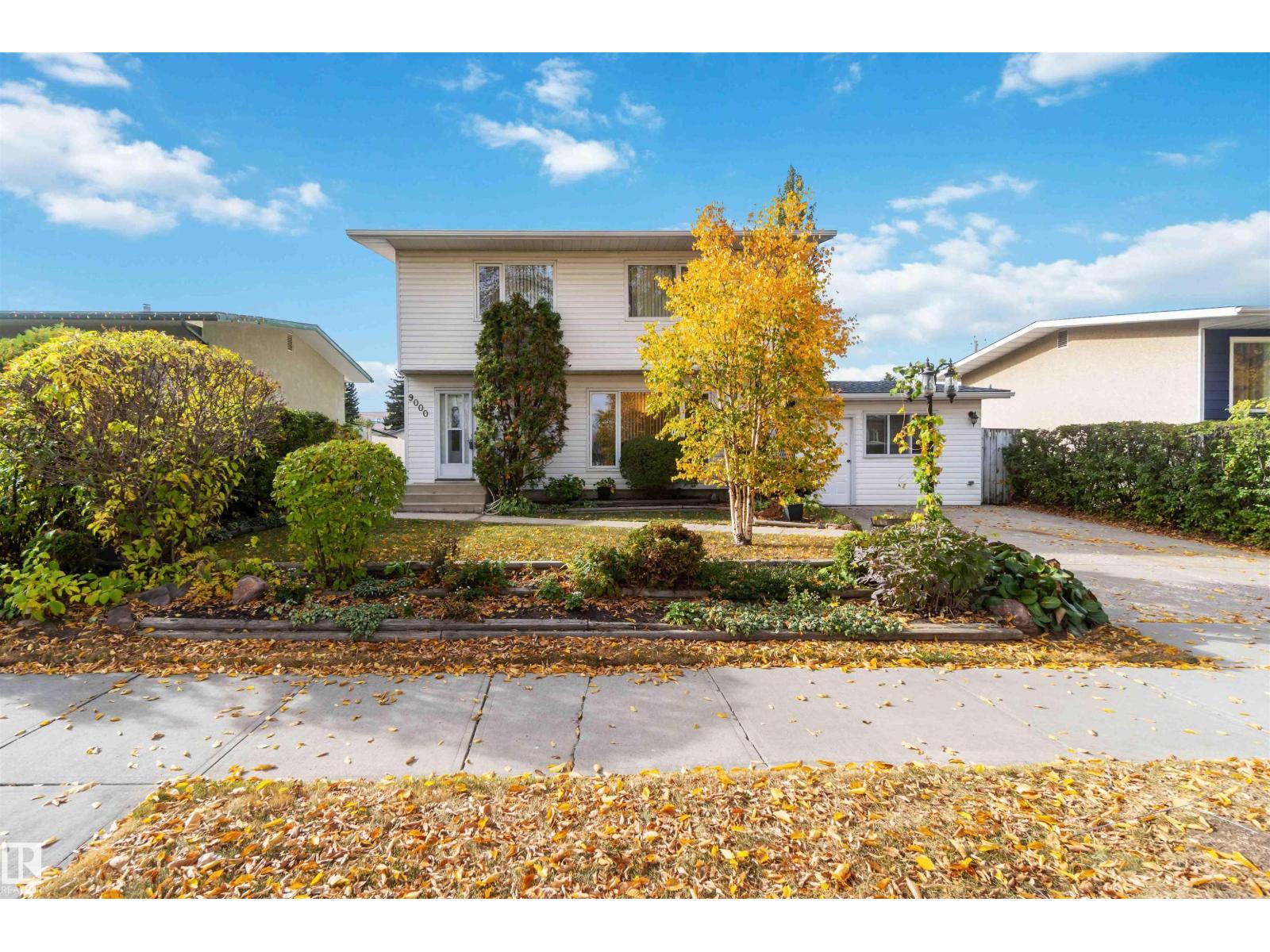 9000 168 St Nw, Edmonton, Alberta  T5R 2V5 - Photo 3 - E4461357