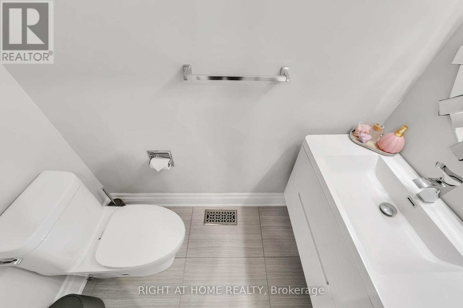234 Hemlock Drive, Whitchurch-Stouffville, Ontario  L4A 5A5 - Photo 23 - N12452595