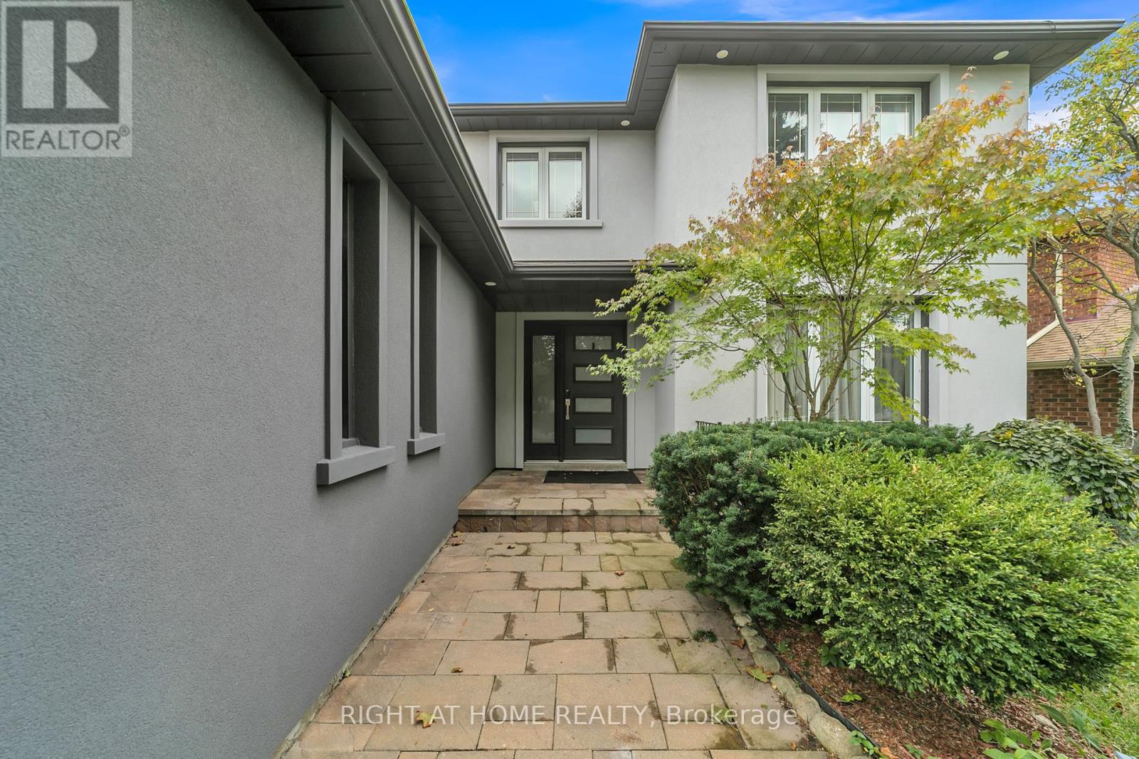 234 Hemlock Drive, Whitchurch-Stouffville, Ontario  L4A 5A5 - Photo 3 - N12452595