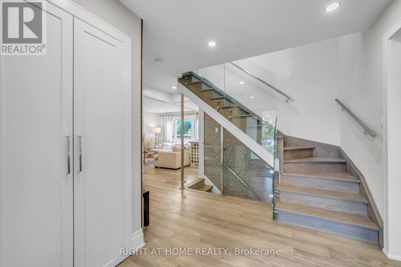 234 Hemlock Drive, Whitchurch-Stouffville, Ontario  L4A 5A5 - Photo 4 - N12452595