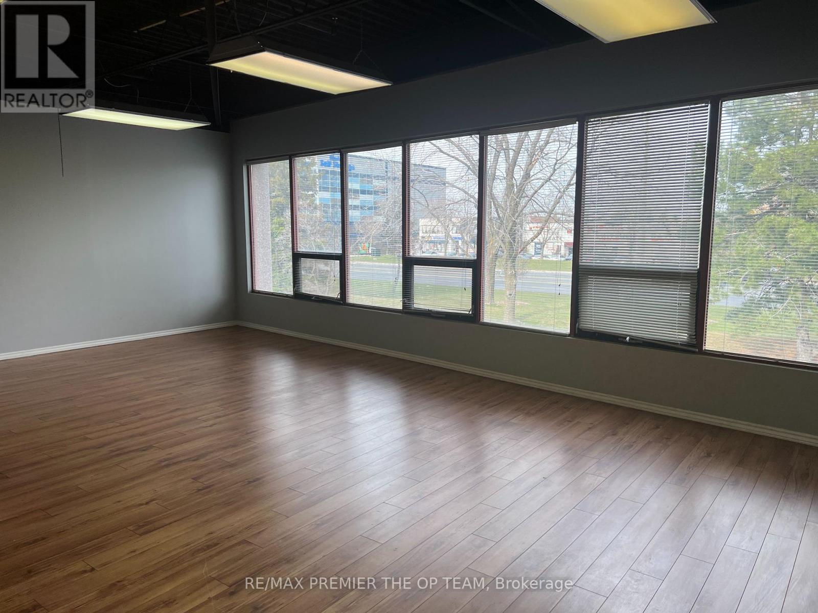 231 Millway Avenue, Vaughan, Ontario  L4K 3W7 - Photo 3 - N12452621
