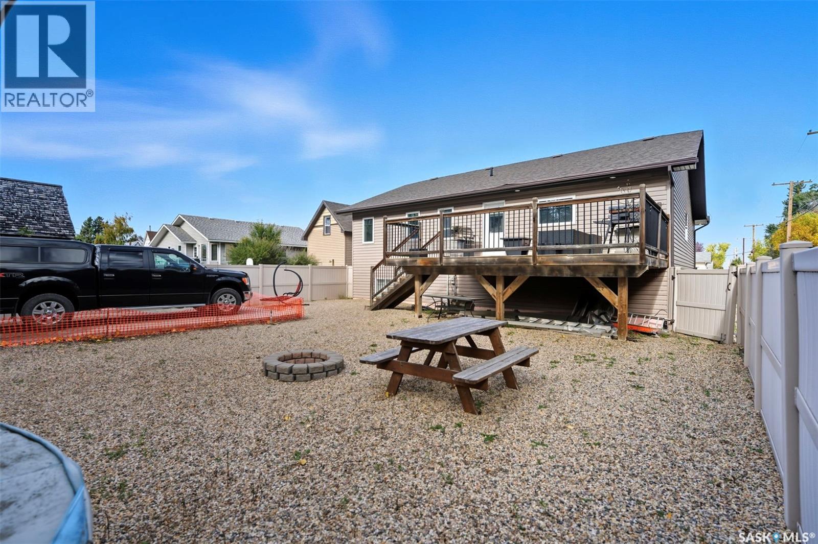 101 6th Avenue W, Watrous, Saskatchewan  S0K 4T0 - Photo 39 - SK020427