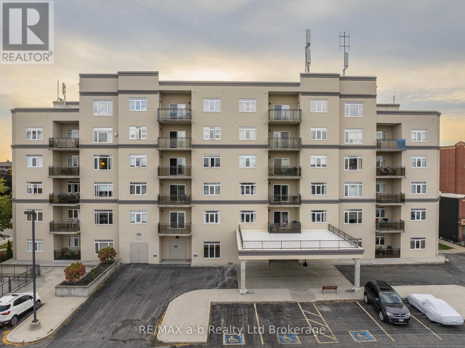 101 - 80 Bridge Street E, Tillsonburg, Ontario  N4G 1T2 - Photo 1 - X12452681