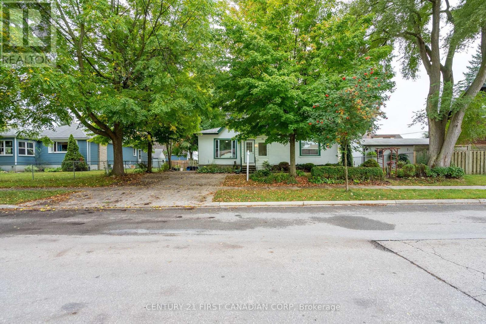 25 LANGARTH STREET W, London South, Ontario
