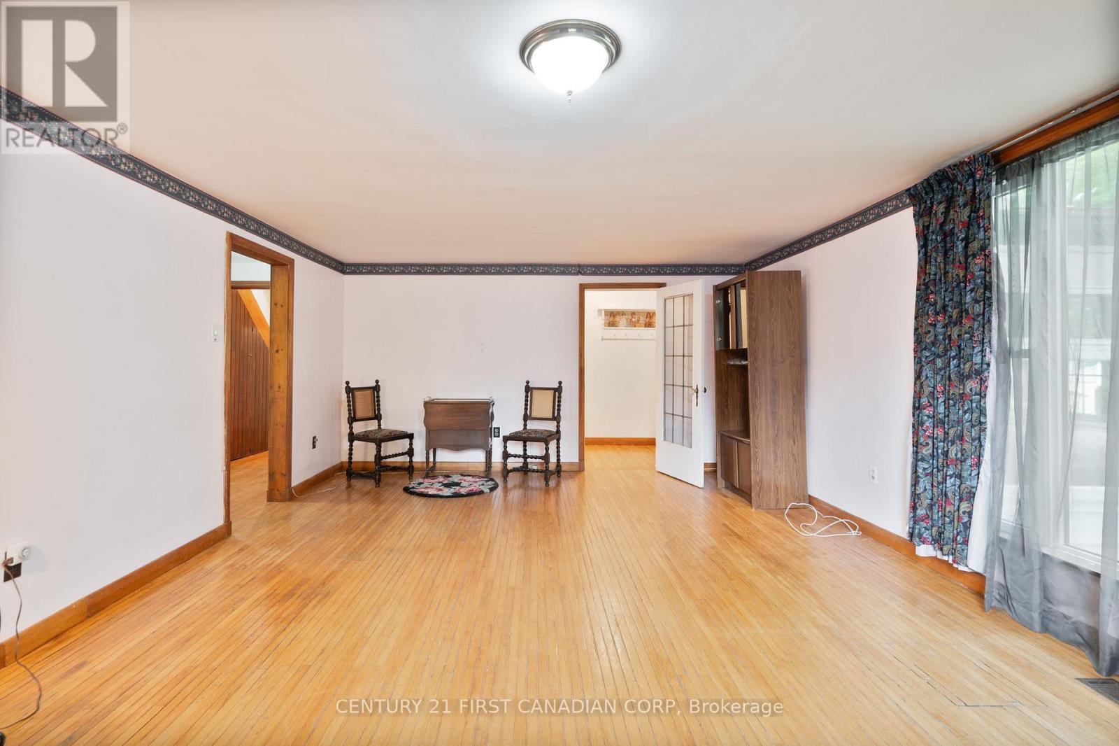 25 Langarth Street W, London South, Ontario  N6J 1P1 - Photo 10 - X12423795