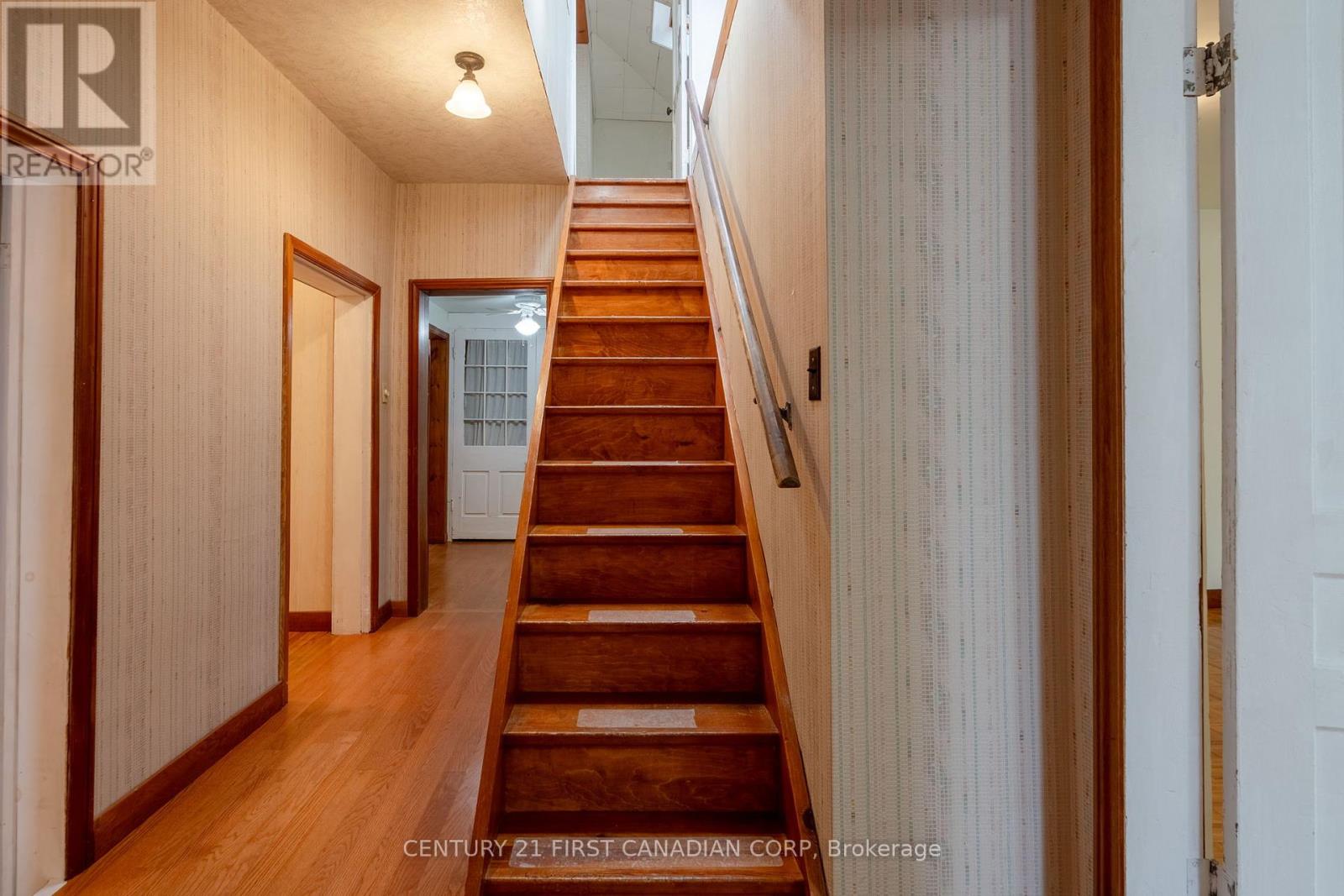 25 Langarth Street W, London South, Ontario  N6J 1P1 - Photo 18 - X12423795