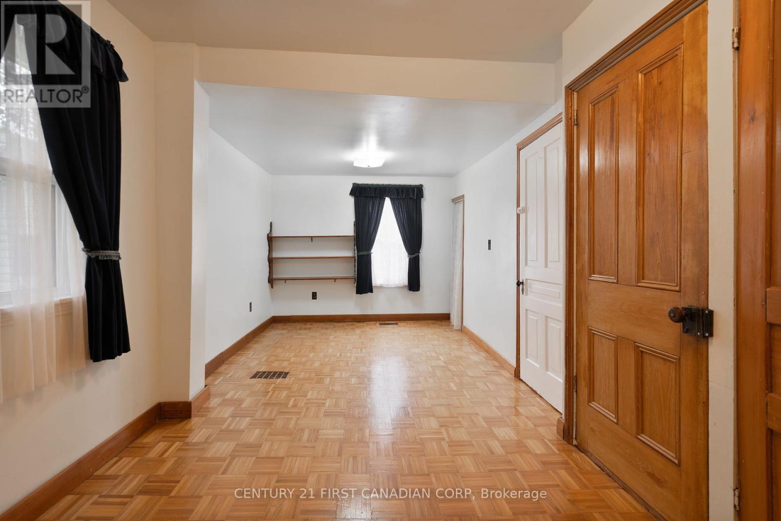25 Langarth Street W, London South, Ontario  N6J 1P1 - Photo 22 - X12423795