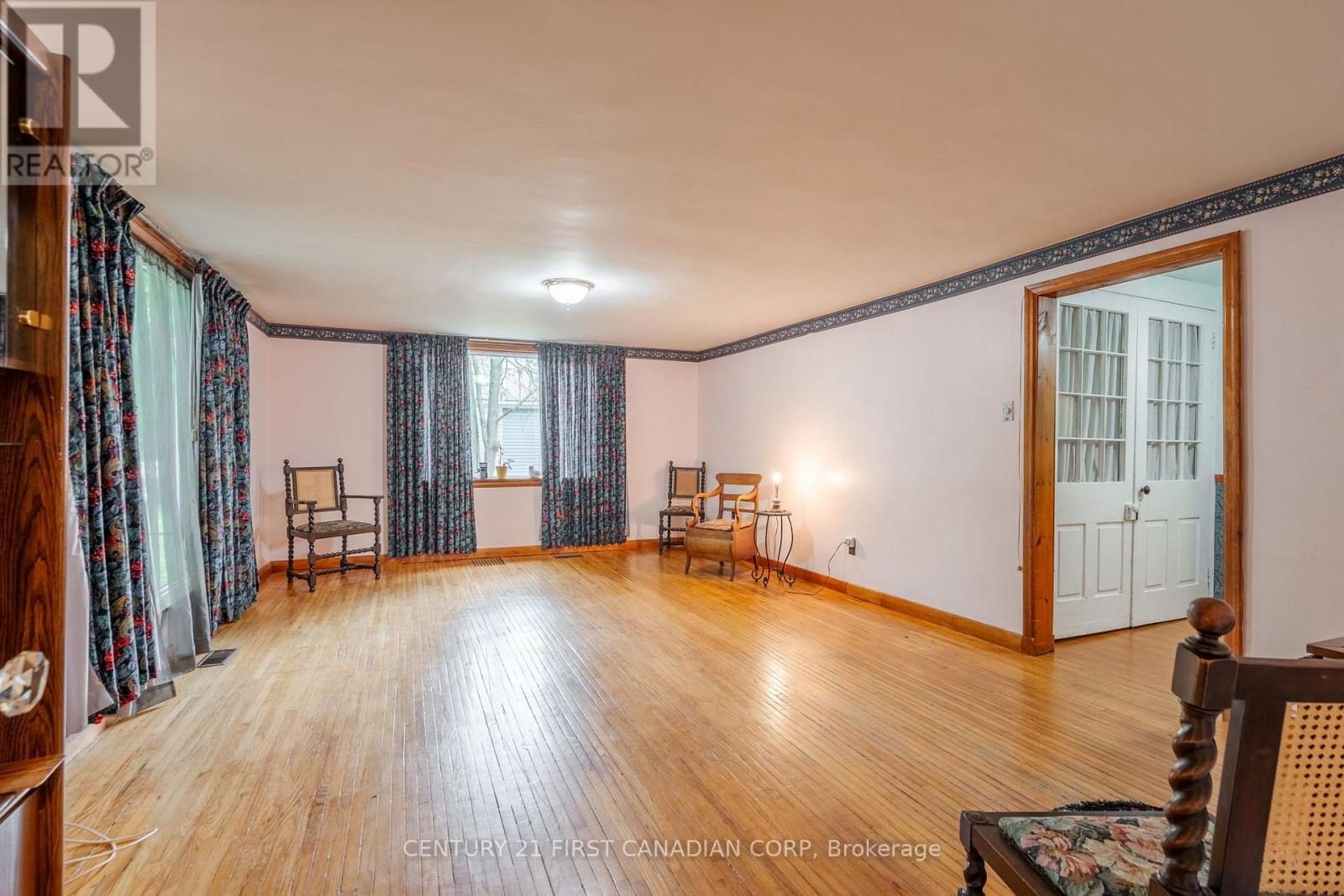 25 Langarth Street W, London South, Ontario  N6J 1P1 - Photo 9 - X12423795