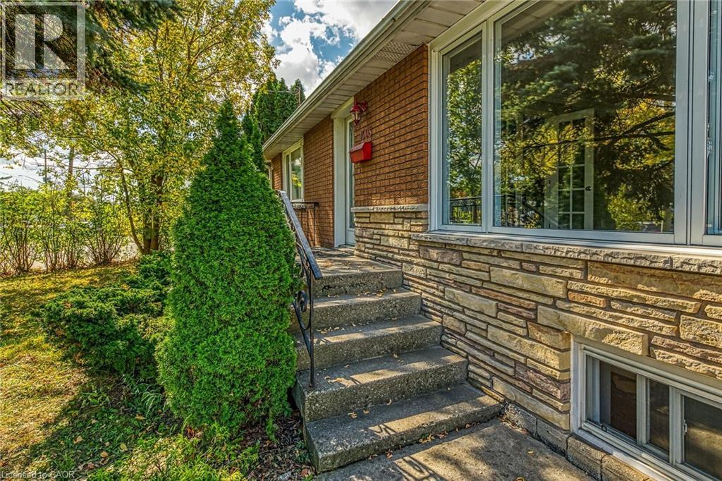 1008 Upper Wellington Street Unit# Upper Suite, Hamilton, Ontario  L9A 3S3 - Photo 5 - 40777646