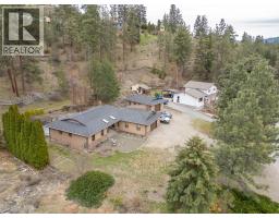 8015 Victoria Road S, summerland, British Columbia
