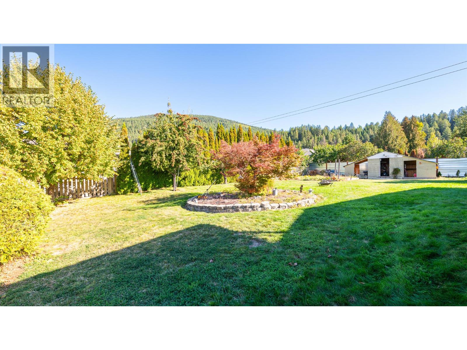 1832 Hurl Street, Creston, British Columbia  V0B 1G5 - Photo 27 - 10365402