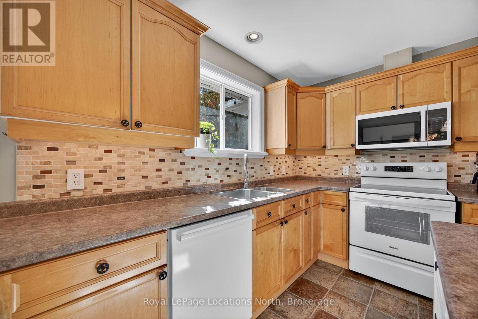 390 Sixth Street, Collingwood, Ontario  L9Y 1Z7 - Photo 11 - S12452639