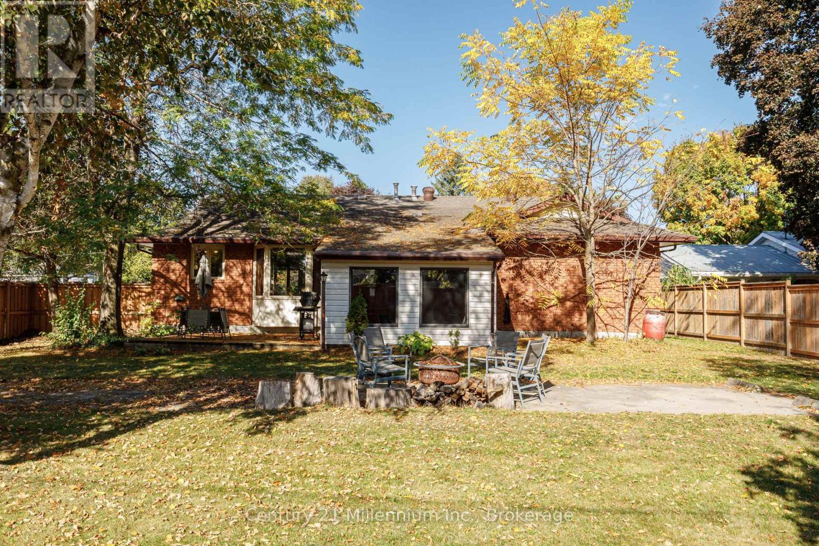 213 Jane Street, Clearview, Ontario  L0M 1S0 - Photo 42 - S12452697